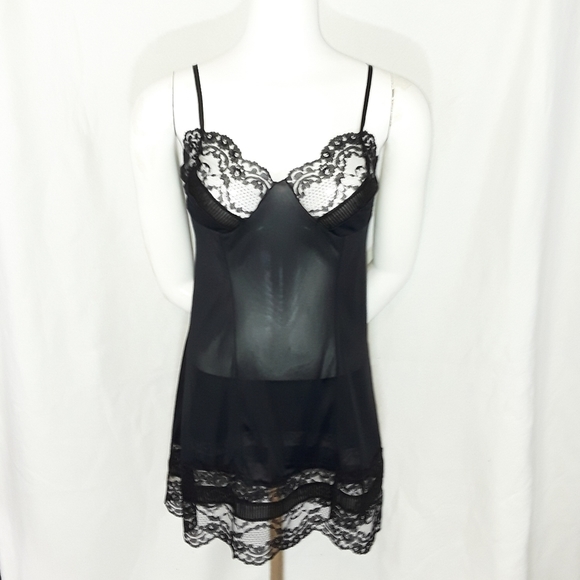 Vtg Solid Black Chantilly Lace Pleated Trim Slip M - Picture 1 of 11